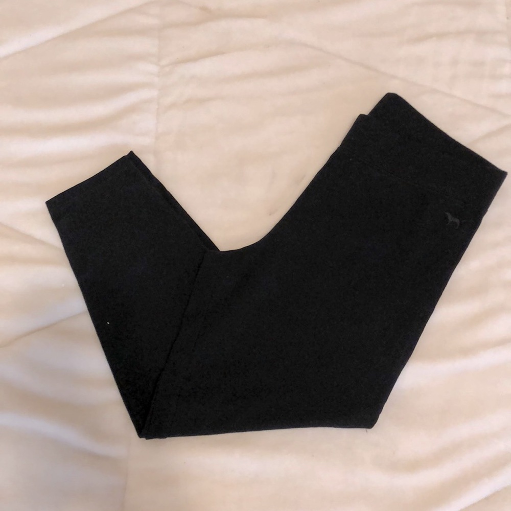 PINK Victoria’s Secret Yoga Leggings Cropped. Cotton